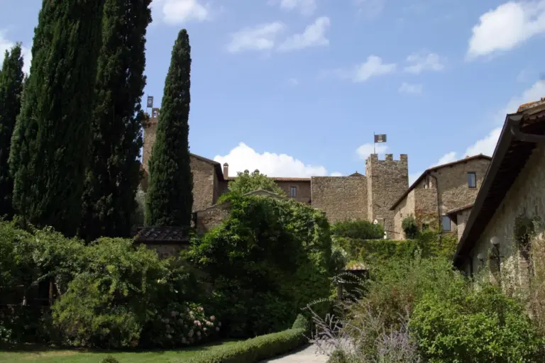Castello di Poggio alle Mura - Castello Banfi 12