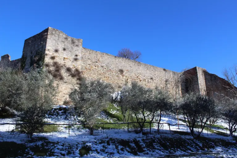 Rocca di Montestaffoli e Mura di San Gimignano 1