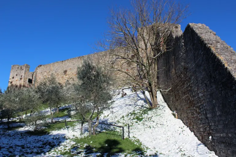 Rocca di Montestaffoli e Mura di San Gimignano 3