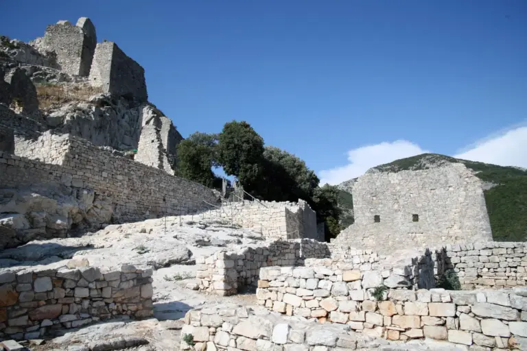 Rocca San Silvestro 8