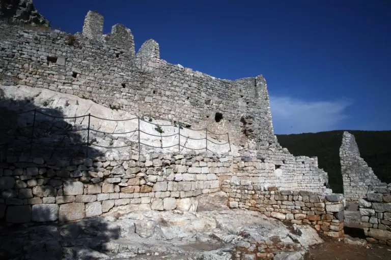 Rocca San Silvestro 3