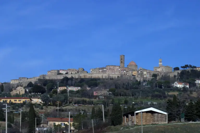 Rocca Medicea e Mura di Volterra 2